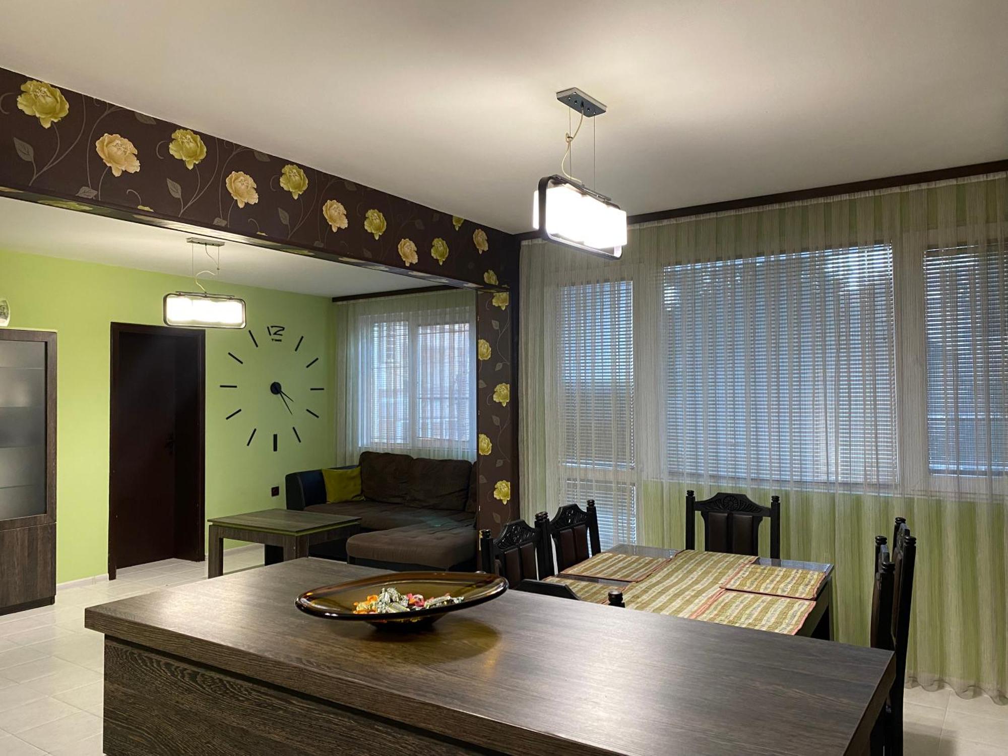 Gala Apartment Veliko Tărnovo Esterno foto